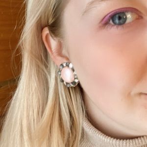 Vintage Jaycraft Clip On Earrings Pink & Gray Round Beaded Pearlescent